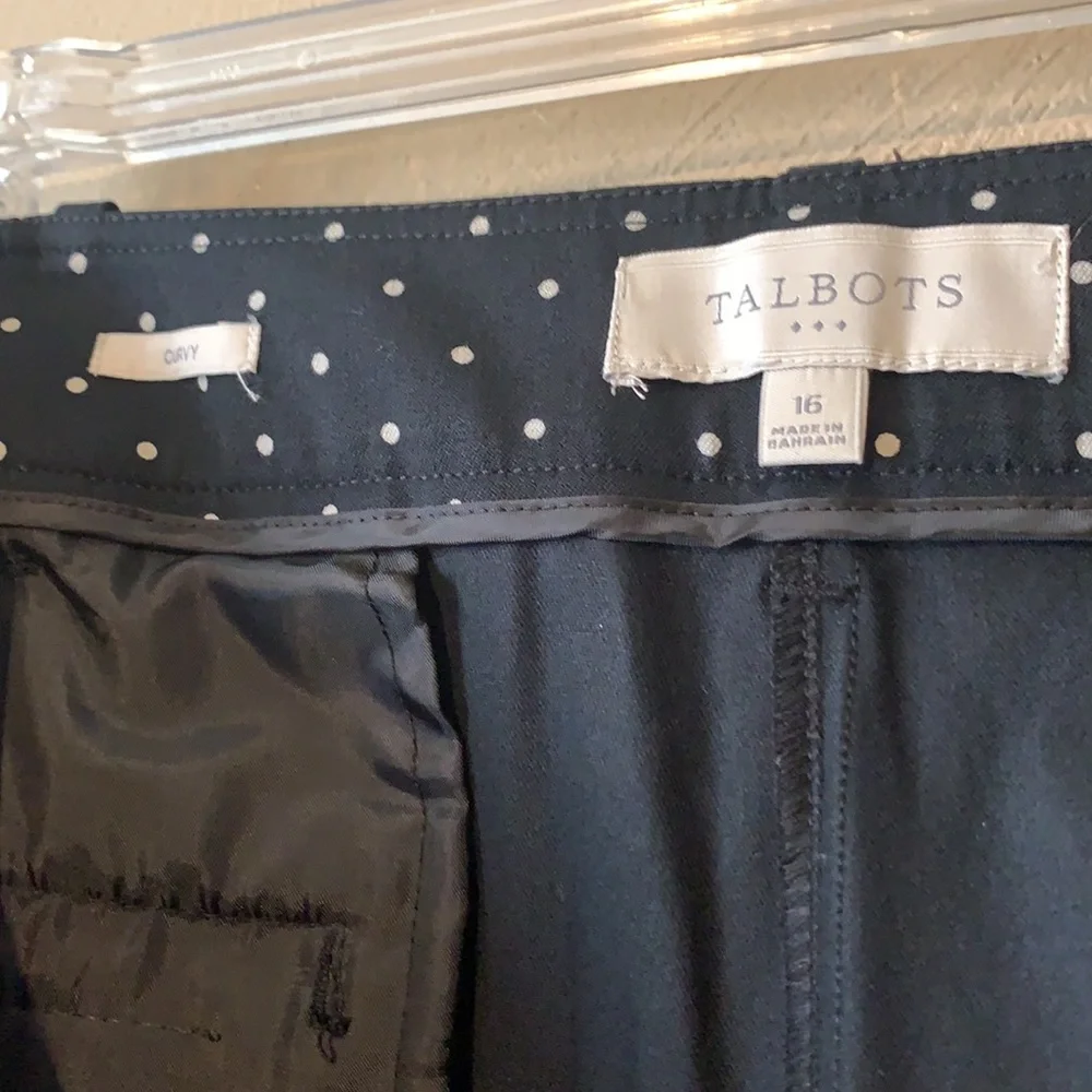 Talbots size 16 Curvy black polka dot Capri  Pants. - Picture 4 of 4